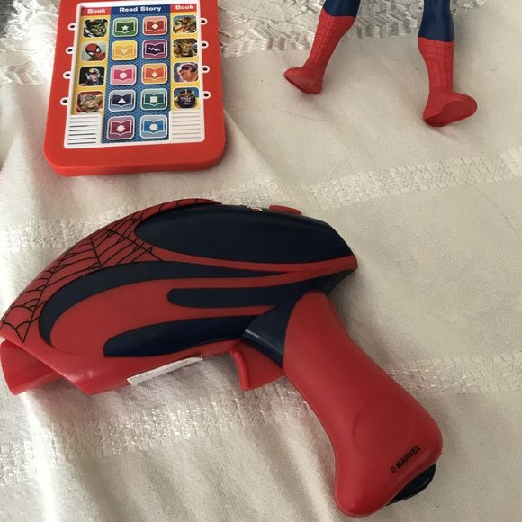 Me Reader Marvel Electronic Reader with Books, Cards, Games, 2014 Action Figure - Picture 10 of 10